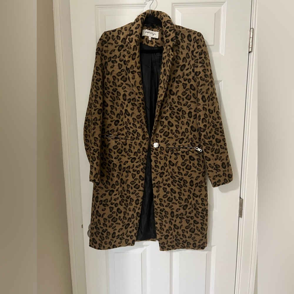 Kendall & Kylie Button Front Leopard Trench Coat - Picture 2 of 5